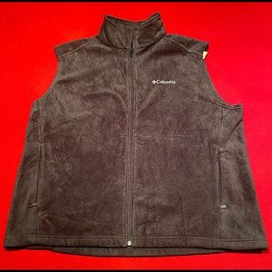 ❌SOLD❌ Adult XL Columbia Fleece Vest